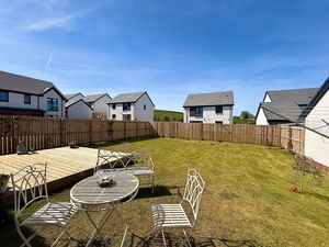 Photo 25- click for photo gallery